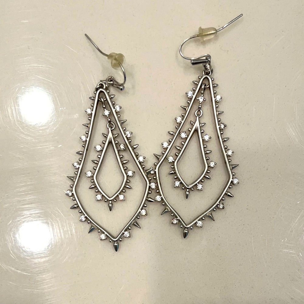 Kendra Scott teardrop earrings